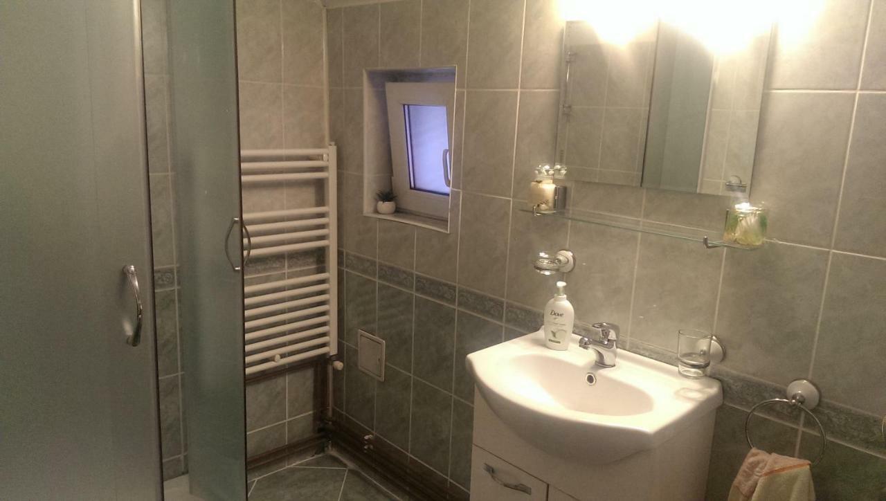 Casa Piatra Craiului Hotell Zărneşti Eksteriør bilde
