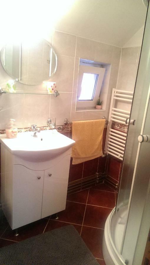 Casa Piatra Craiului Hotell Zărneşti Eksteriør bilde